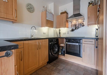 2 bedroom apartment for sale - Moorbridge Road, Maidenhead, SL6 - Property View 1