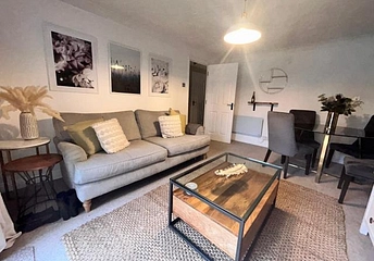 2 bedroom apartment for sale - Gould Close, Newbury, RG14 - Property View 1