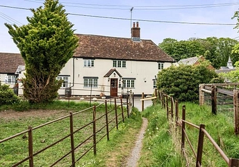 2 bedroom apartment for sale - Upper Lambourn, Hungerford, RG17 - Property View 1