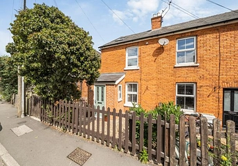 2 bedroom house for sale - Kings Road, Newbury, RG14 - Property View 1