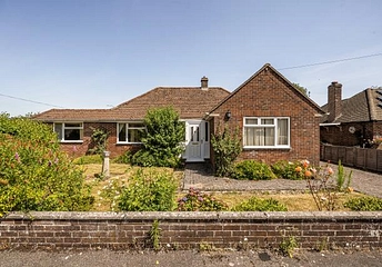 3 bedroom bungalow for sale - Cary Close, Newbury, RG14 - Property View 1
