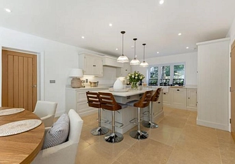 6 bedroom house to rent - Andover Road, Newbury, RG20 - Property View 1