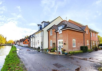2 bedroom apartment to rent - West Mills, Newbury, RG14 - Property View 1