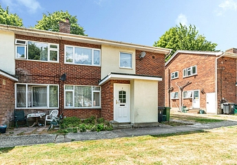 2 bedroom maisonette to rent - Redfield Court, Newbury, Berkshire, RG14 - Property View 1