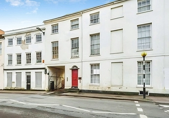 2 bedroom apartment to rent - London Road, Newbury, Berkshire, RG14 - Property View 1