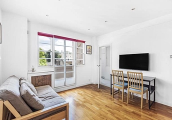 studio to rent - Palace Gardens Terrace, London, W8 - Property View 1