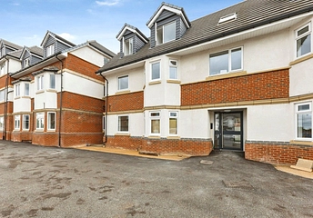 2 bedroom apartment to rent - Basingstoke Road, Reading, Berkshire, RG2 - Property View 1