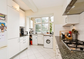 2 bedroom apartment to rent - Selwyn Court, Richmond, TW10 - Property View 1