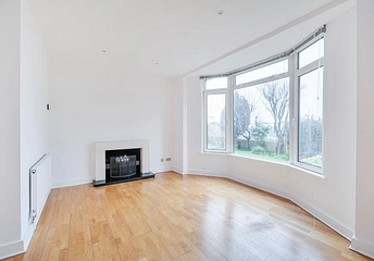 3 bedroom apartment to rent - Cardigan Mansions, Surrey, TW10 - Property View 1