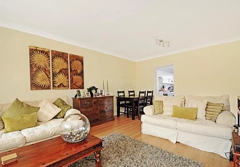 3 bedroom apartment to rent - Carisbrooke House, Richmond, TW10 - Property View 1
