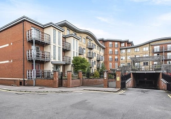 2 bedroom apartment for sale - Quadrant Court, Jubilee Square, Reading, RG1 - Property View 1