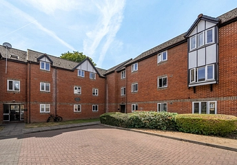 2 bedroom apartment for sale - Rembrandt Way, Reading, Berkshire, RG1 - Property View 1
