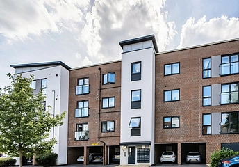 2 bedroom apartment for sale - Elvian Close, Reading, Berkshire, RG30 - Property View 1