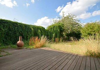 5 bedroom house to rent - Spring Rise, Egham, TW20 - Property View 1