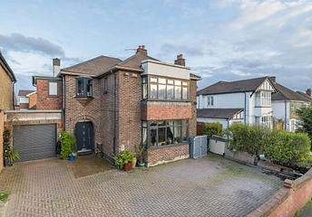 5 bedroom house for sale - Tolworth Rise South, Surbiton, KT5 - Property View 1