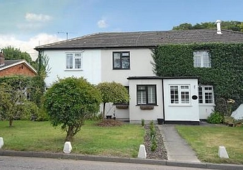 2 bedroom cottage to rent - Vale Road, Chesham, HP5 - Property View 1