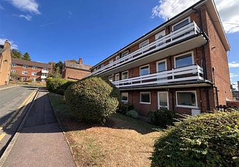 2 bedroom apartment to rent - Gladstone Court, White Hill, Chesham, HP5 - Property View 1