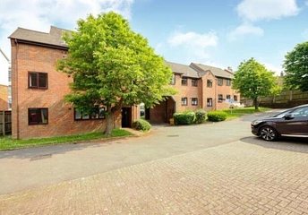 2 bedroom apartment to rent - Alexander Street, Chesham, HP5 - Property View 1