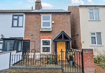 2 bedroom house to rent - Townsend Road, Chesham, HP5 - Property View 1