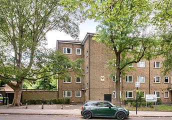 2 bedroom apartment for sale - Waltham House, St Johns Wood, London, NW8 - Property View 1