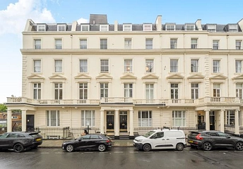 2 bedroom apartment for sale - Regents Court, 92 Randolph Avenue, St Johns Wood, London, W9 - Property View 1