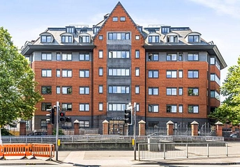 2 bedroom apartment to rent - Wellington Street, Slough, SL1 - Property View 1