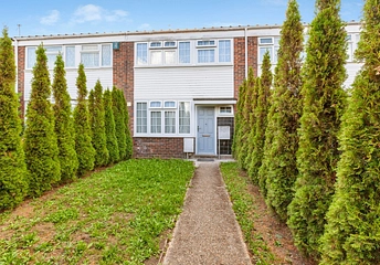 4 bedroom house to rent - Spackmans Way, Slough, Berkshire, SL1 - Property View 1