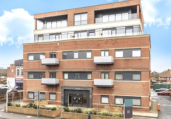1 bedroom apartment to rent - Bath Road, Slough, Berkshire, SL1 - Property View 1