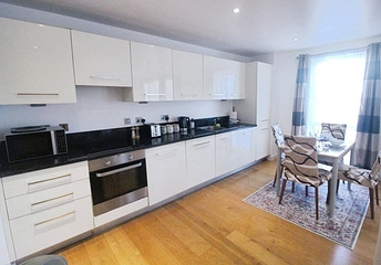 2 bedroom apartment to rent - Railway Terrace, Slough, Berkshire, SL2 - Property View 1