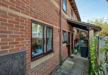 1 bedroom maisonette for sale - Wentworth Avenue, Slough, SL2 - Property View 1