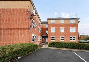 2 bedroom apartment for sale - Botham Drive, SLOUGH, SL1 - Property View 1