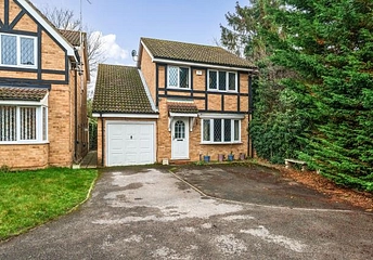 4 bedroom house for sale - Portland Close, Slough, SL2 - Property View 1