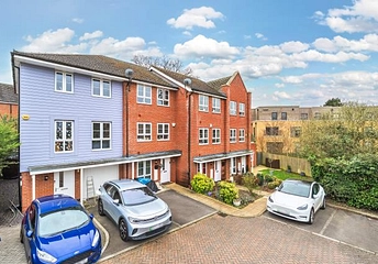4 bedroom house for sale - Wyeth Close, Taplow, Maidenhead, SL6 - Property View 1