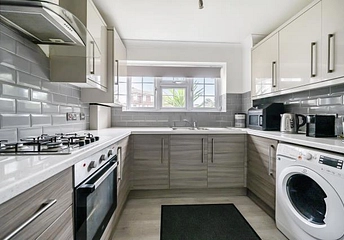 2 bedroom apartment for sale - Arborfield Close, Slough, SL1 - Property View 1