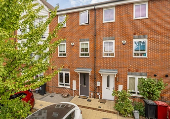 4 bedroom townhouse for sale - Edgeworth Close, Slough, SL3 - Property View 1