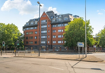 1 bedroom apartment for sale - Verona Apartments, 50, Wellington Street, Slough, SL1 - Property View 1