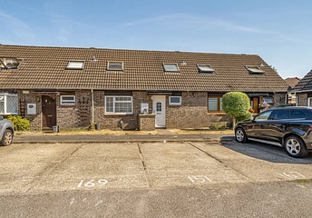 3 bedroom bungalow for sale - Holmedale, Slough, SL2 - Property View 1