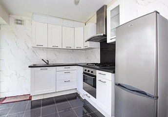 2 bedroom maisonette to rent - Sylvia Avenue, Pinner, HA5 - Property View 1