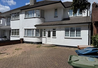 6 bedroom house to rent - Uxbridge Road, Pinner, HA5 - Property View 1