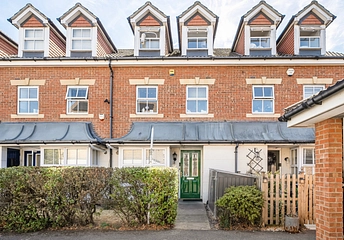 4 bedroom property for sale - Bowater Gardens, Sunbury-On-Thames, TW16 - Property View 1