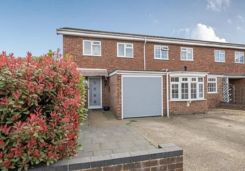 3 bedroom house for sale - Mill Farm Avenue, Sunbury-on-Thames, Surrey, TW16 - Property View 1