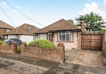 2 bedroom house for sale - Goffs Road, Ashford, Surrey, TW15 - Property View 1
