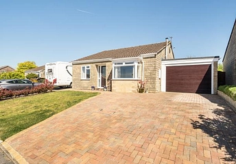 2 bedroom bungalow for sale - Edgehill, Freshbrook, Swindon, SN5 - Property View 1
