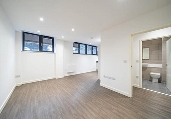 2 bedroom apartment to rent - High Road, London, N20 - Property View 1