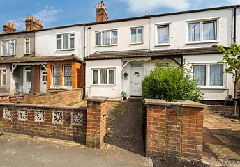 3 bedroom house to rent - Walton Road, Woking, GU21 - Property View 1