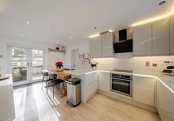 3 bedroom house for sale - Rapleys Field, Pirbright, Woking, GU24 - Property View 1