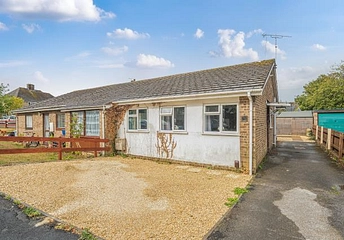 2 bedroom bungalow for sale - Quarry Road, Witney, OX28 - Property View 1