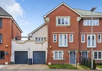 3 bedroom house to rent - Kennedy Avenue, High Wycombe, HP11 - Property View 1