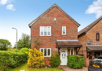 3 bedroom house to rent - Ivy Place, Lane End, High Wycombe, HP14 - Property View 1