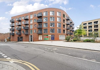1 bedroom apartment to rent - Newland Gate, Lilys Walk, High Wycombe, HP11 - Property View 1